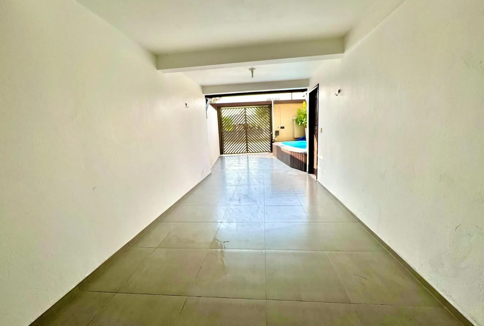 Сasa de vacaciones Lindo Sobrado A 250Mts Da Praia Mariscal Bombinhas Piscina 249-3